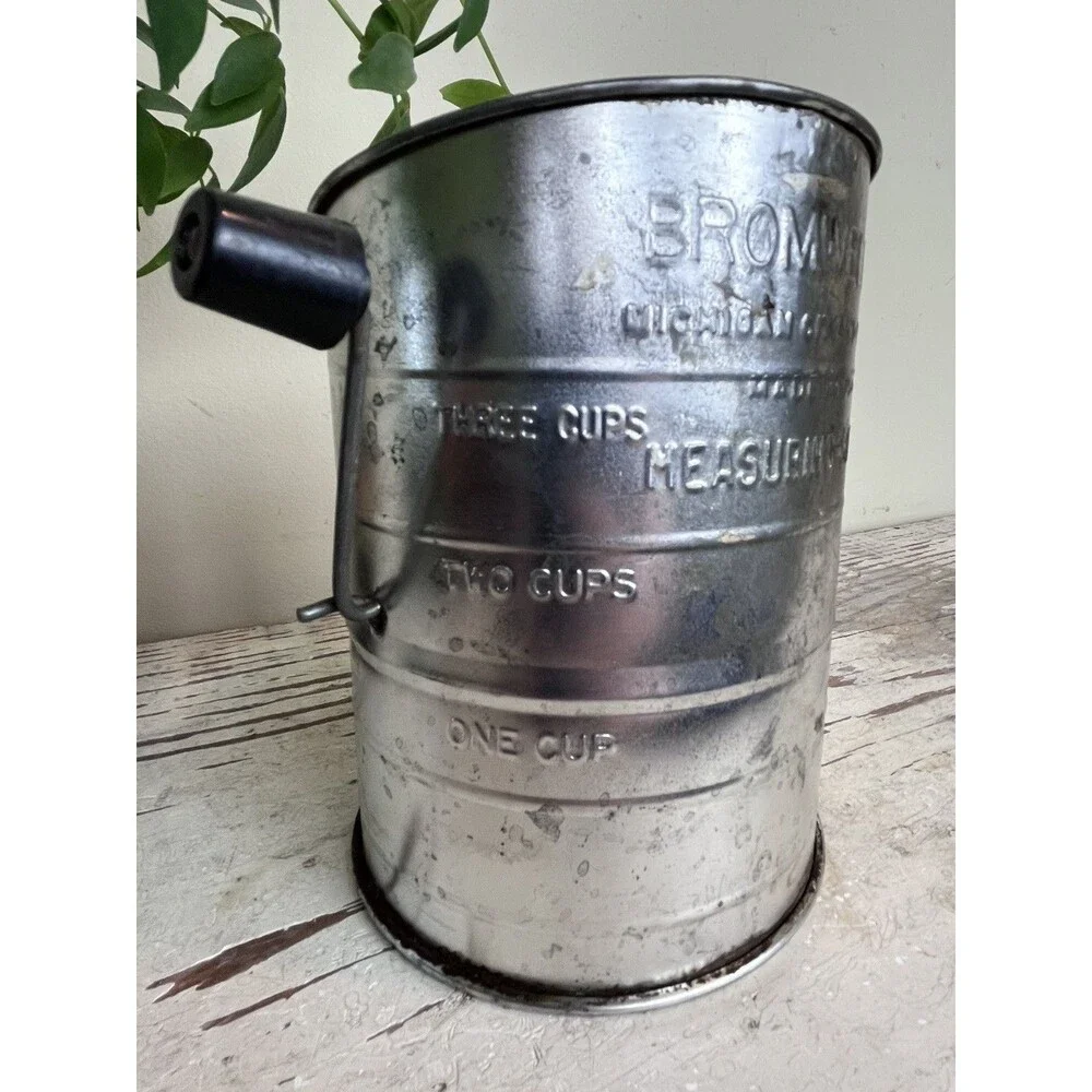 Vintage Bromwell’s 5 Cup Flour Sifter Hand Crank Metal Measuring Sifter USA